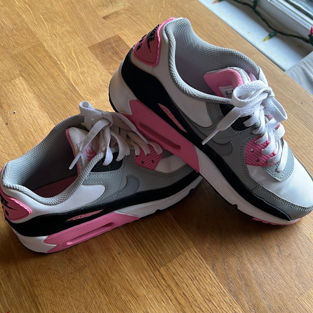 Pink and white Nike Airmax size 5Y